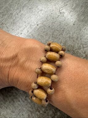Natural Wood Bead Stretch Bracelet - Tan